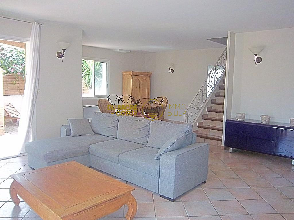 VILLA CONTEMPORAINE 4 FACES TRADITIONNELLE SUR 414M² AU GRAND CALME