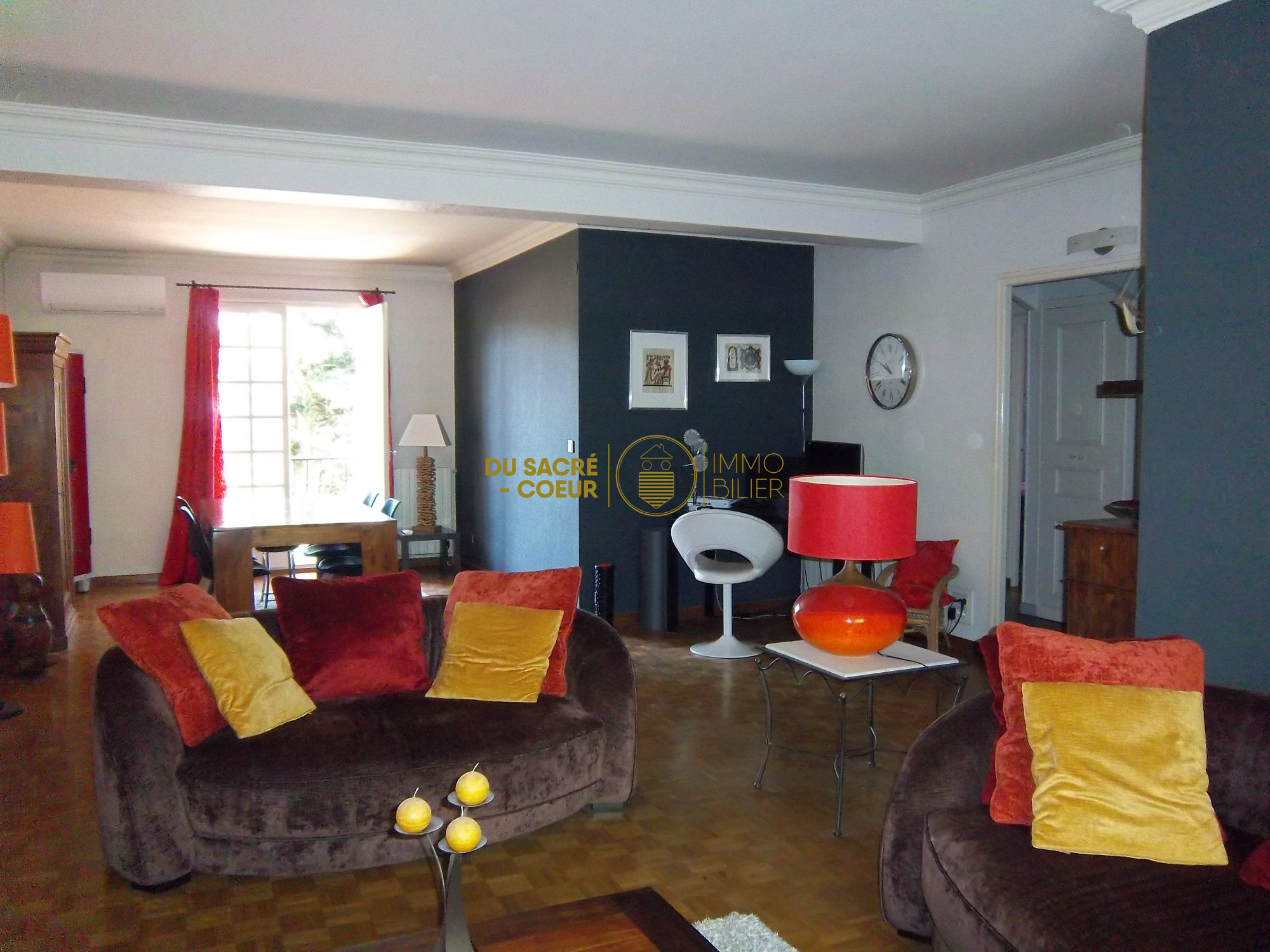 PROCHE MAS GUERIDO APPARTEMENT BOURGEOIS T3  GRANDE TERRASSE ET GARAGE