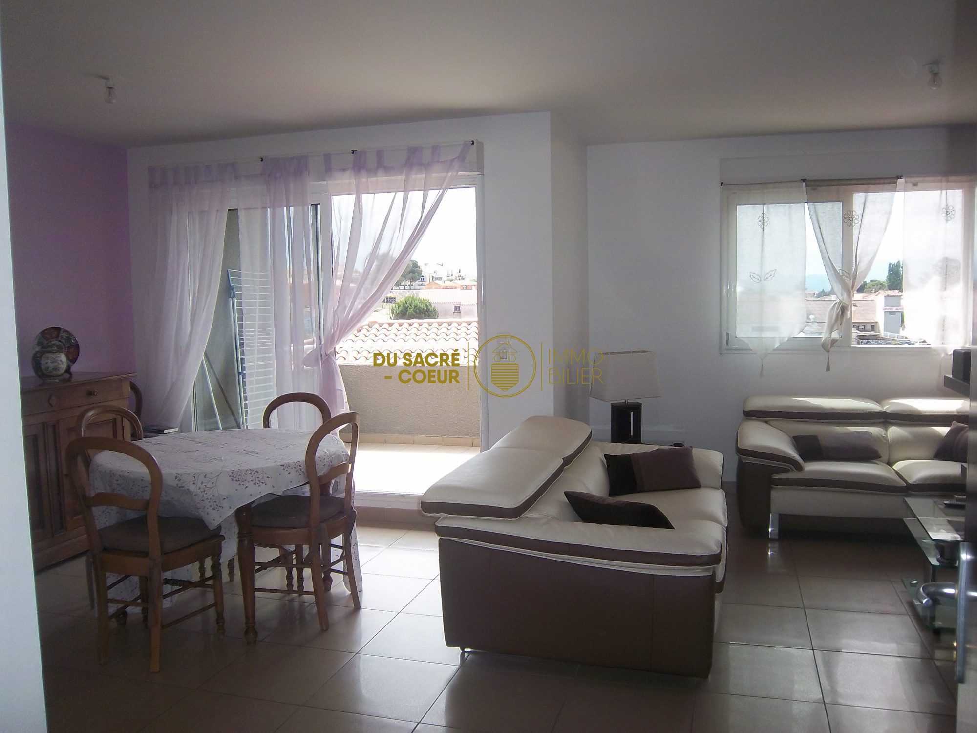 2EME ET DERNIER ETAGE APPARTEMENT T3 RECENT AVEC TERRASSE ET GARAGE SYNDIC BENEVOLE