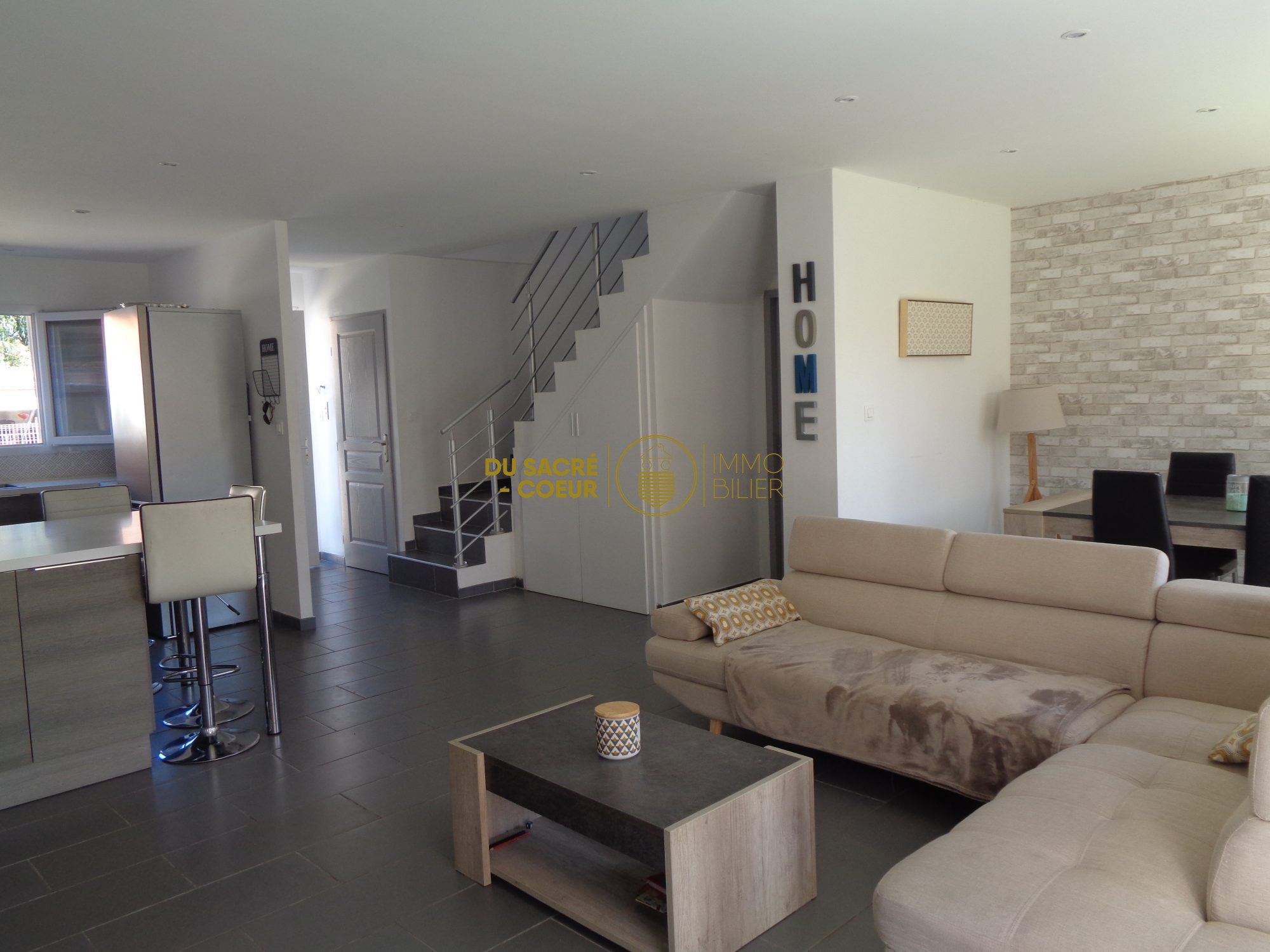 TRES ACTUELLE VILLA RECENTE ANNEE 2015 SOUS GARANTIES DECENNALES