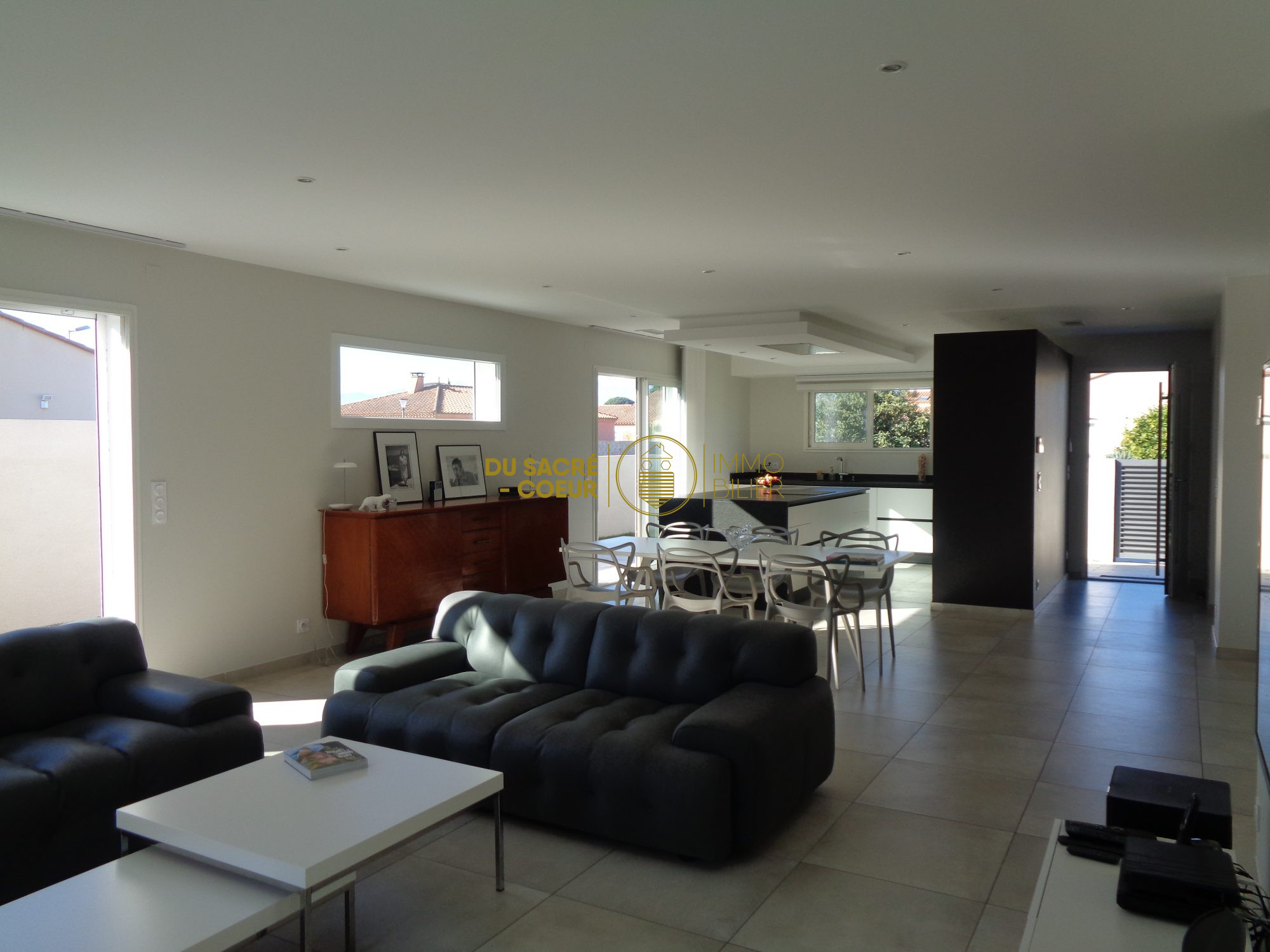 TRES ACTUELLE VILLA P PIED 4 FACES RECENTE AVEC PISCINE SOUS GARANTIES DECENNALES