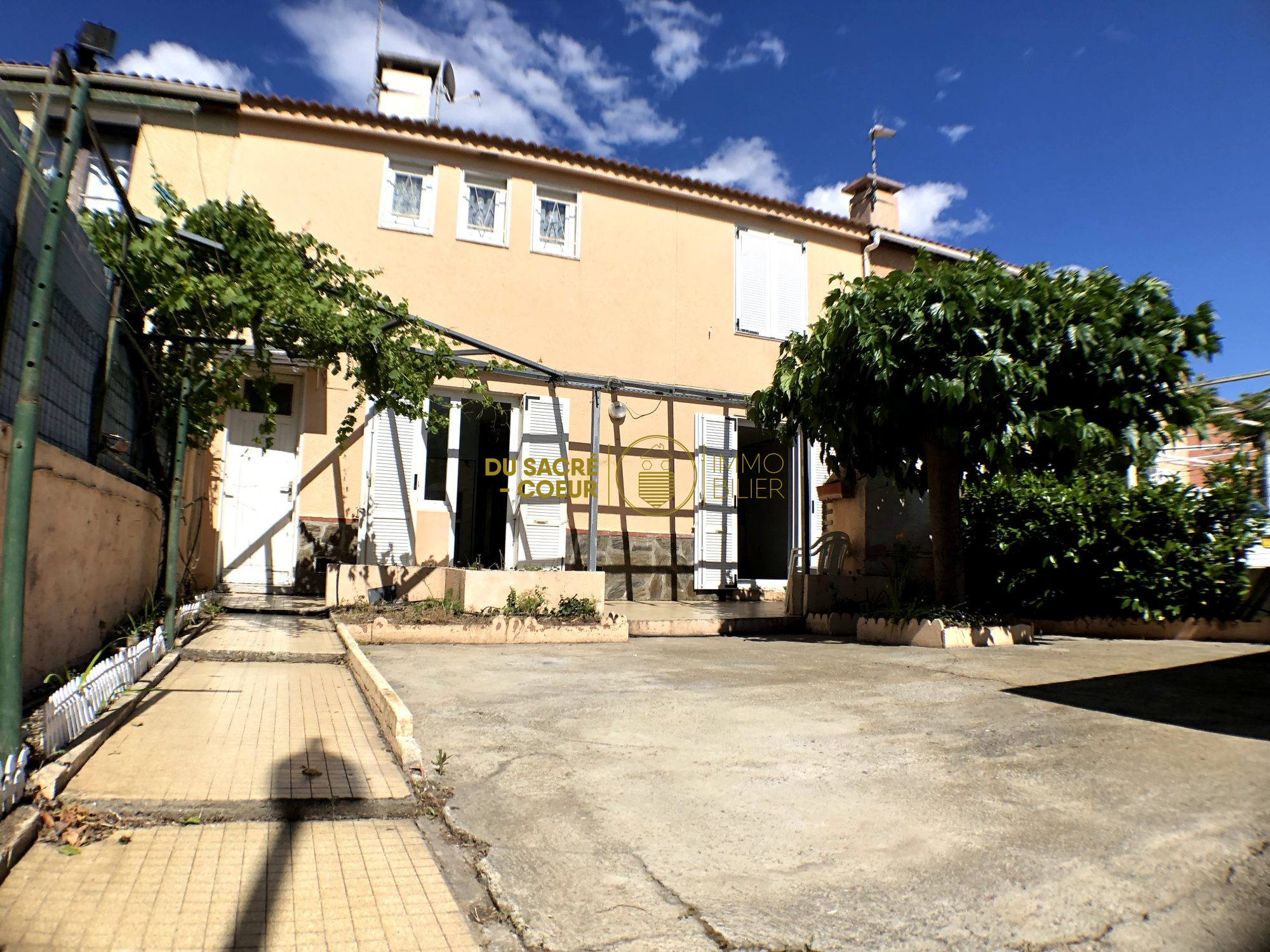 EXCLU VILLA 2F TRAVERSANT T5 sur 194m²