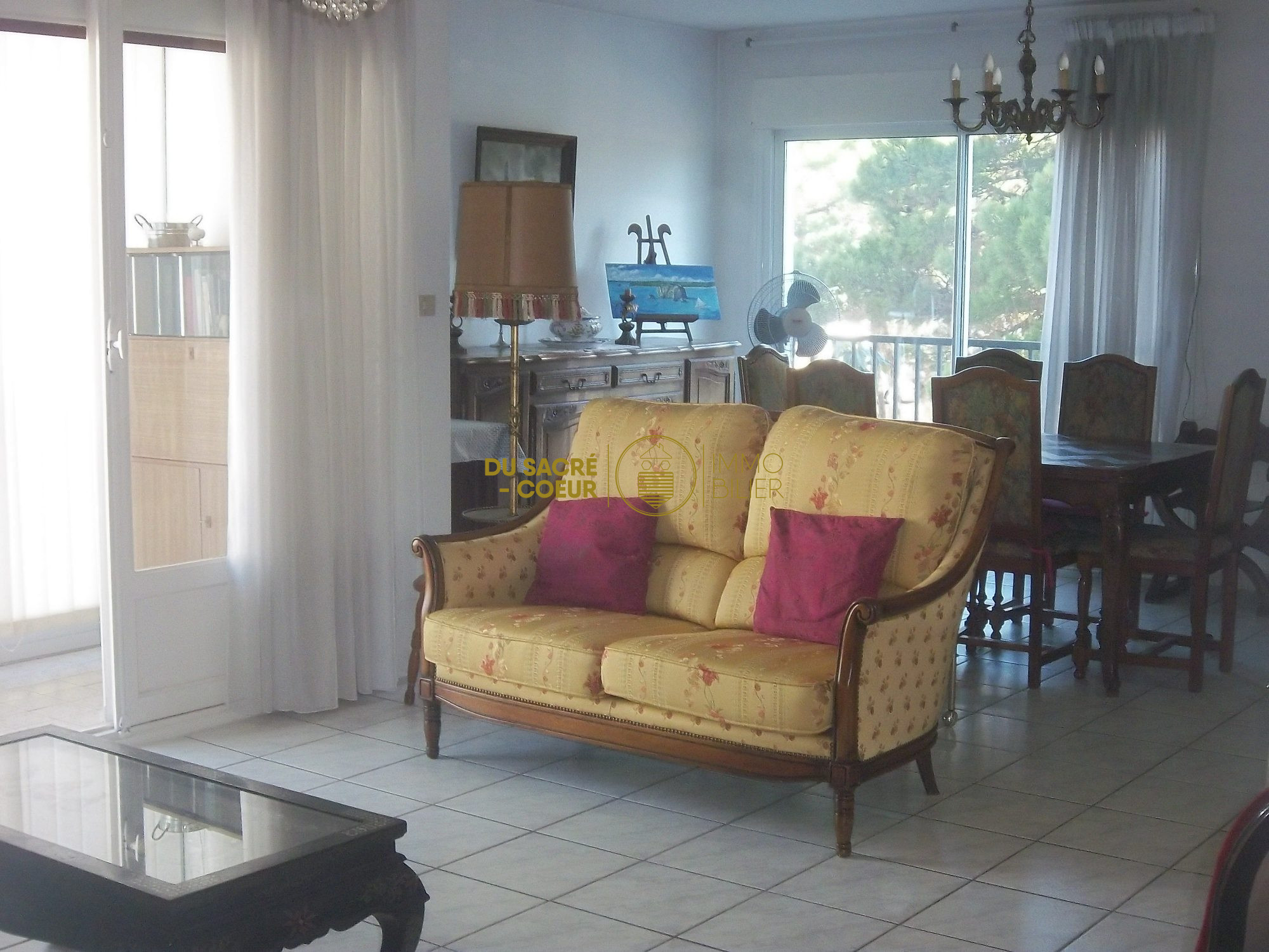 APPARTEMENT T3/4 BALCON CAVE PRIVATIVE ASCENSEUR ET CONCIERGE