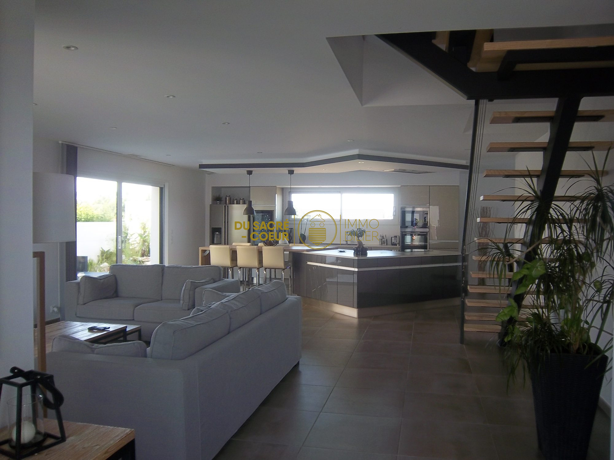 RT 2012 VILLA D’ARCHITECTE T5 DE L’ANNEE 2016 AVEC PISCINE ET VUE CAMPAGNE