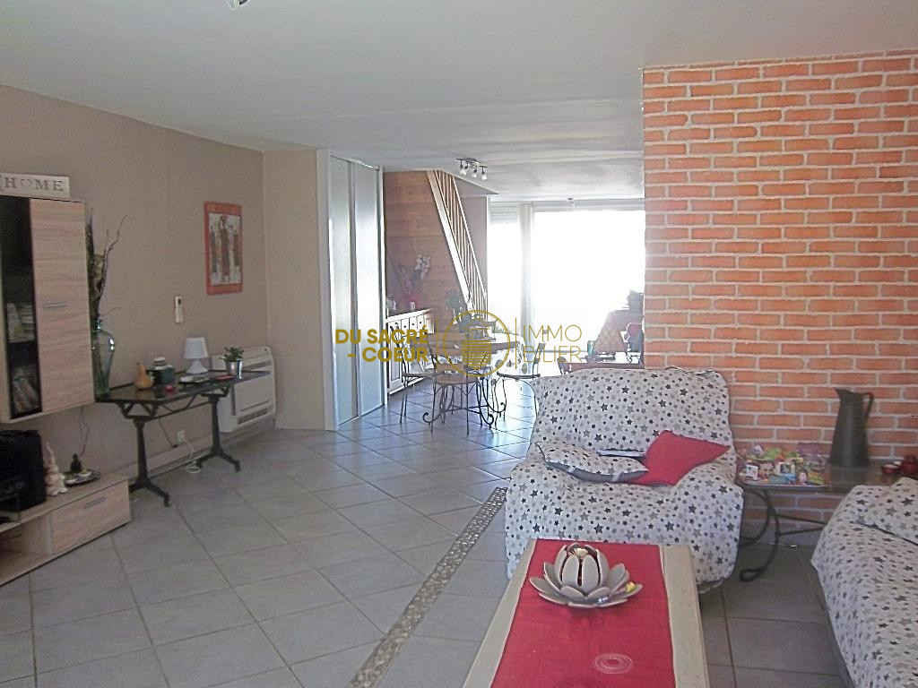 200 M DU FRONT DE MER TRES ACTUELLE VILLA T4/5 RENOVEE