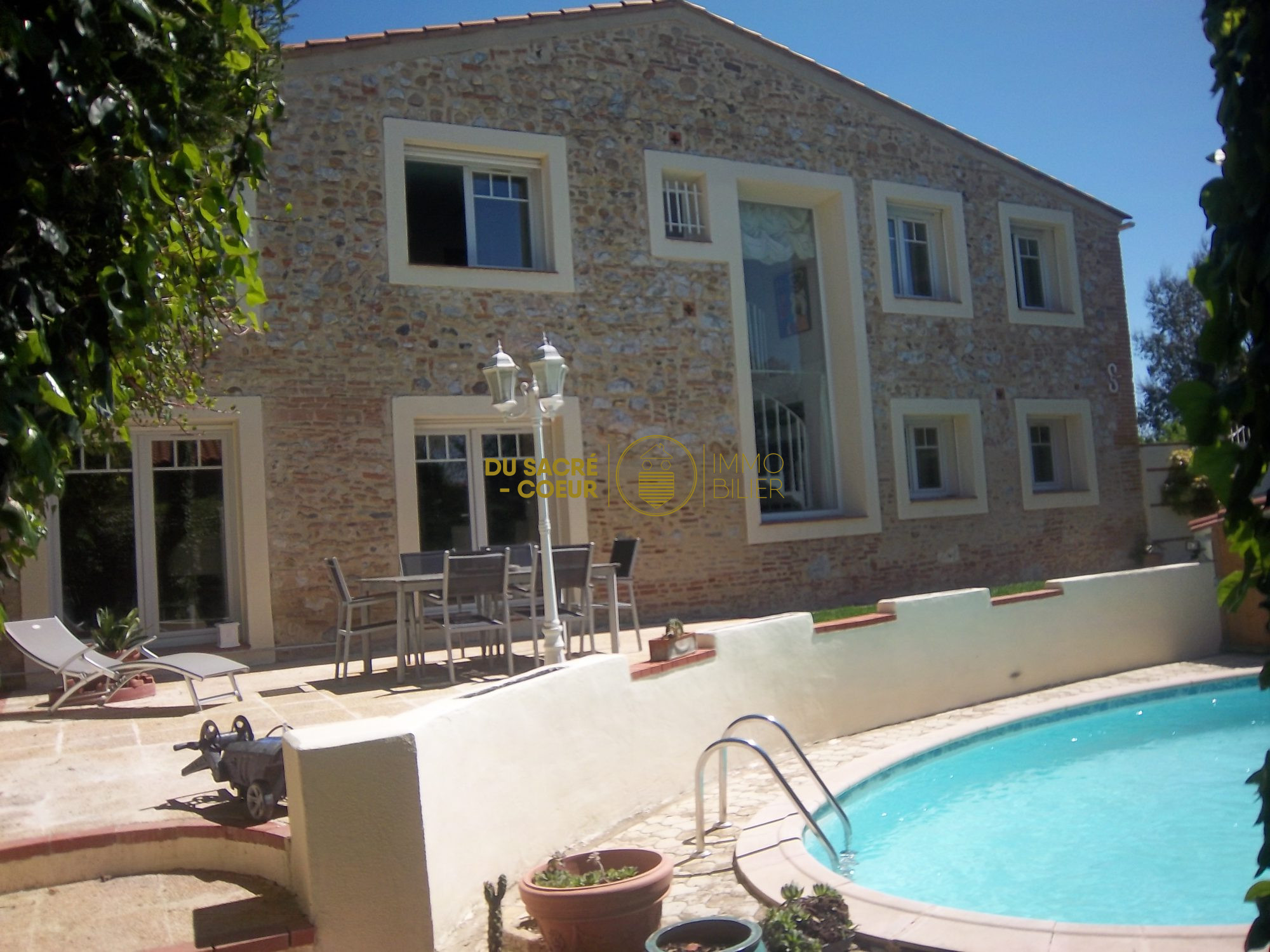 Ancien Chai en Pierre Rénové par Architecte sur 417m² Sans Vis à Vis avec Piscine Chauffée