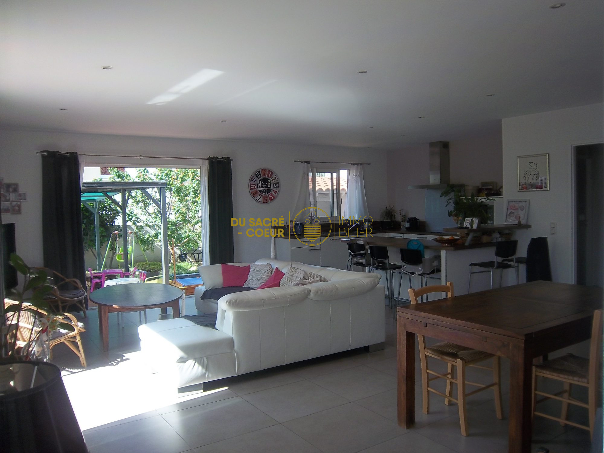 VILLA RECENTE P PIED CONTEMPORAINE 3 FACES SUR 399M²