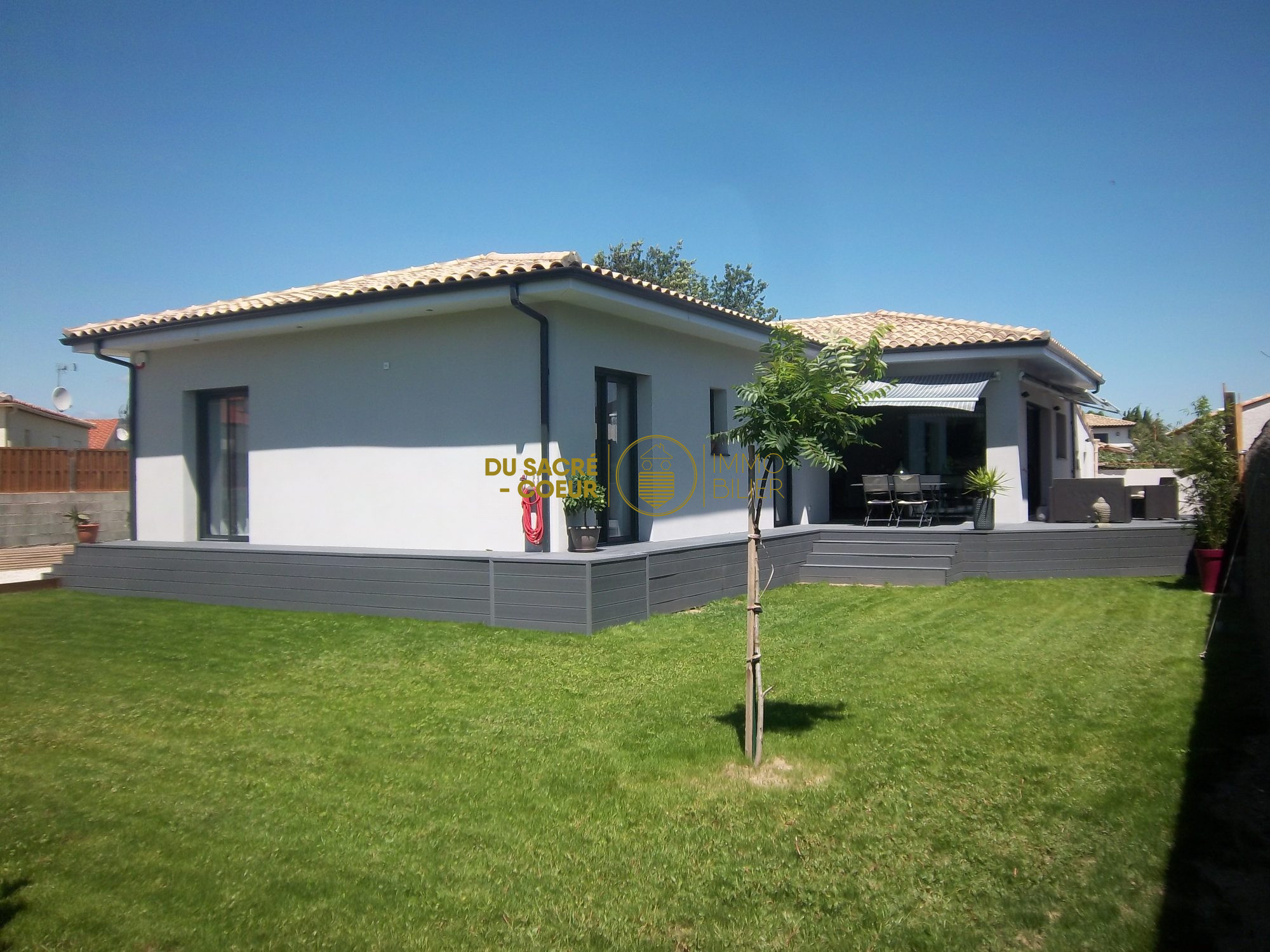 VILLA P PIED CONTEMPORAINE RECENTE 4 FACES SUR 756M² PISCINABLE