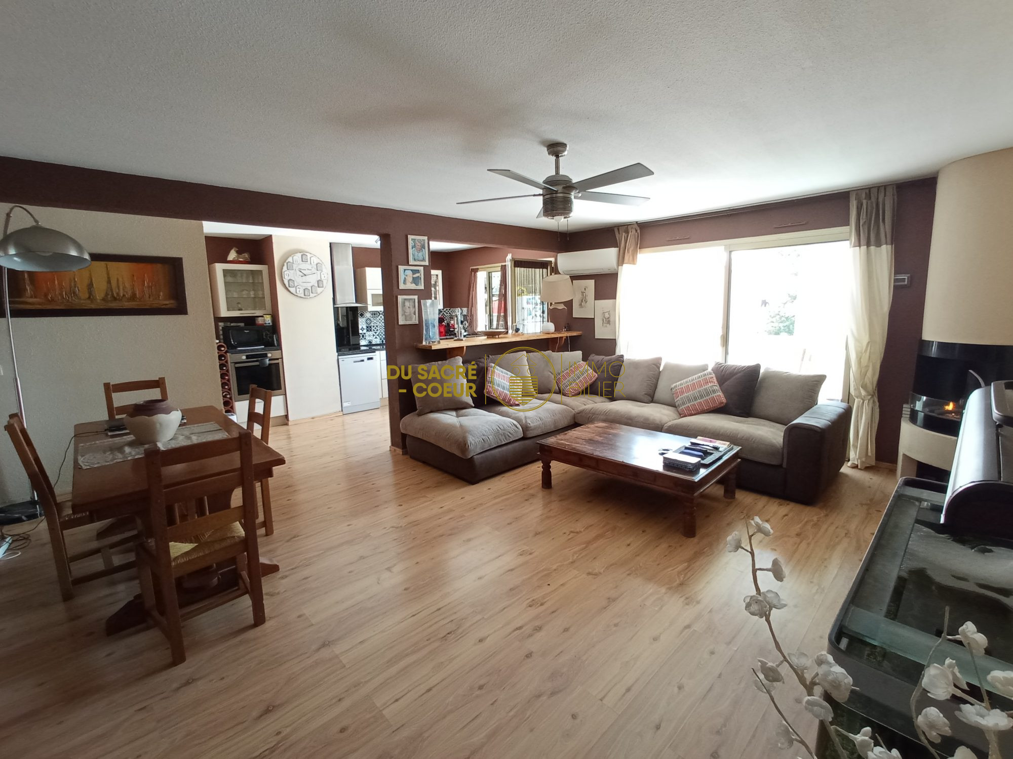 PROCHE COEUR DE VILLE TRES ACTUEL APPARTEMENT T4 TRAVERSANT + TERRASSE + GARAGE