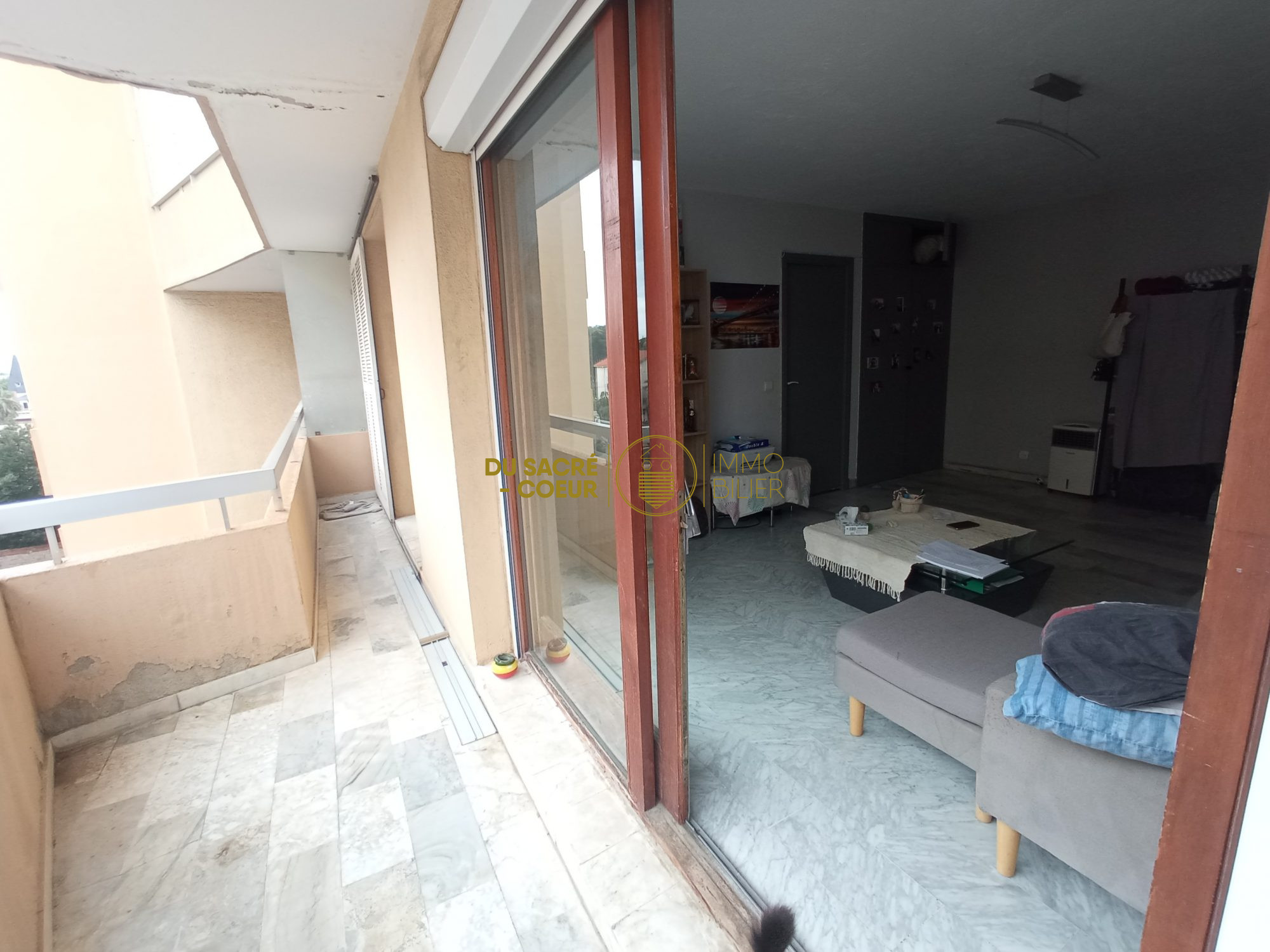 APPARTEMENT T2 47M²28 + TERRASSE + PARKING PRIVATIF ET CAVE