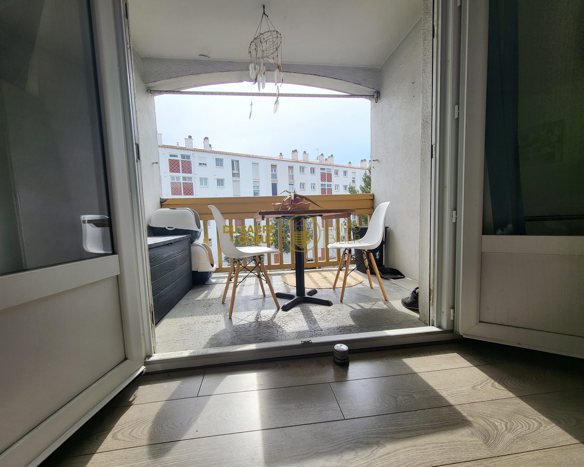 TRES ACTUEL APPARTEMENT T3/4 + TERRASSE ET CAVE PRIVATIVE