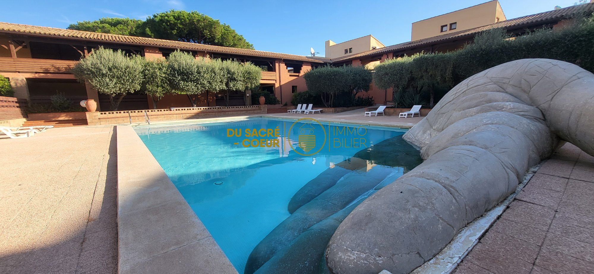 EXCLUSIVITÉ SAINT-CYPRIEN PLAGE – APPARTEMENT STUDIO MEUBLÉ DE 27,80 M² LOI CARREZ RÉSIDENCE DU GOLF