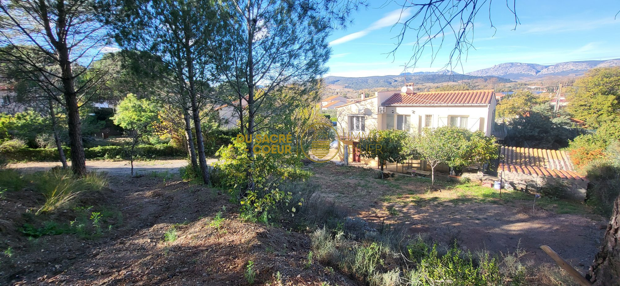 ESTAGEL VILLA 4 FACES T5 DE 139 M² + GARAGE 34 M² SUR PARCELLE ARBORÉE ET INTIME DE 2140 M²