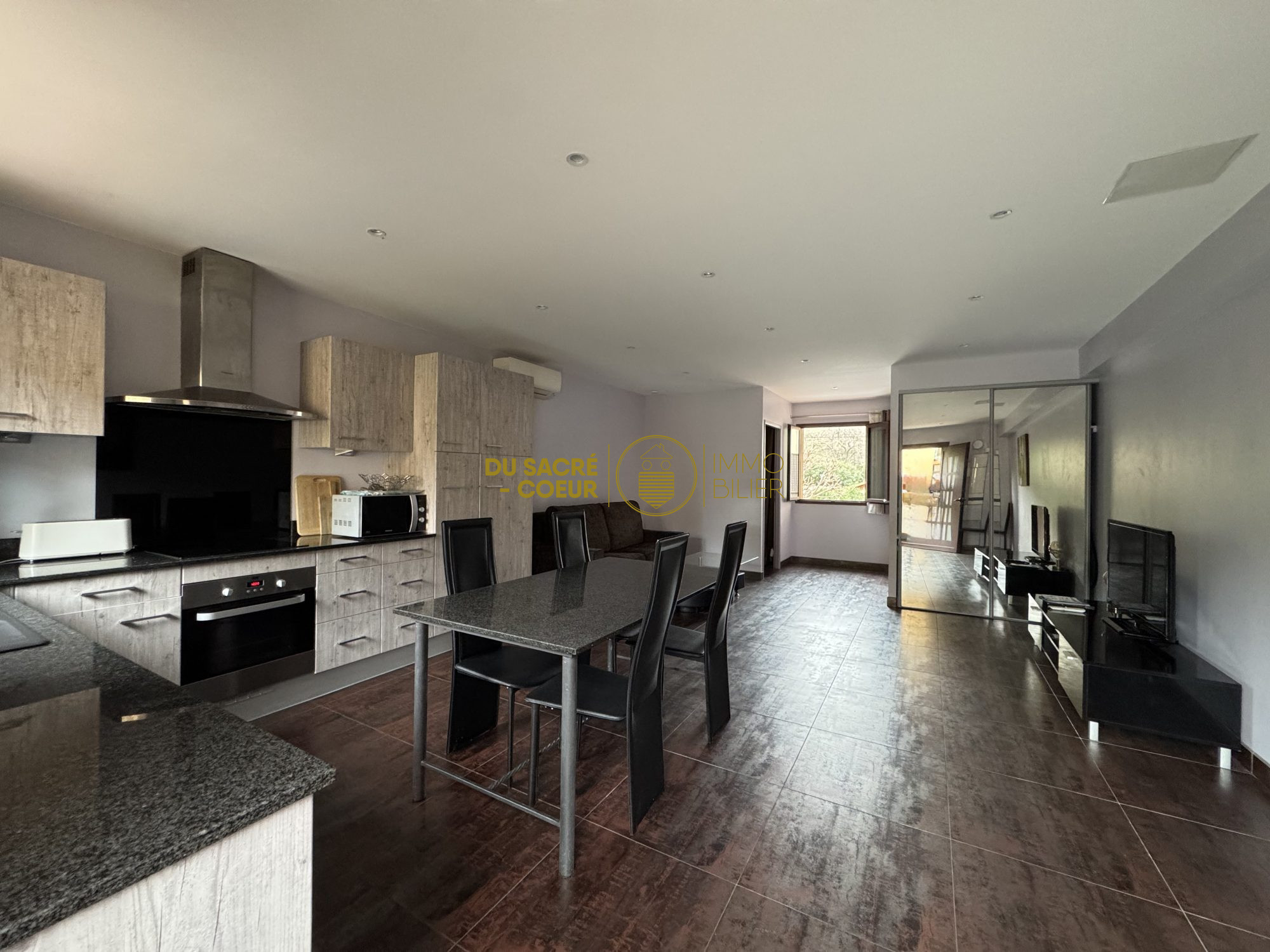 Appartement T2 – 62.62m2 loi carrez – Place de parking – Duplex Prades